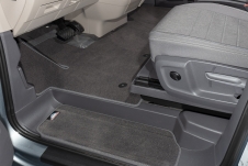 Velours tapijtset voor beide instaptreden VW T7 - 100 708 661